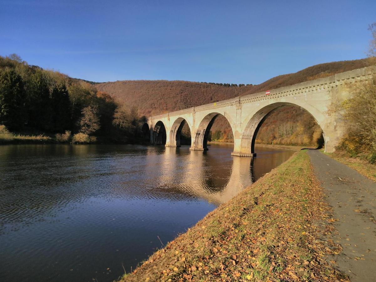 Entre Meuse Et Foret Revin  Eksteriør billede