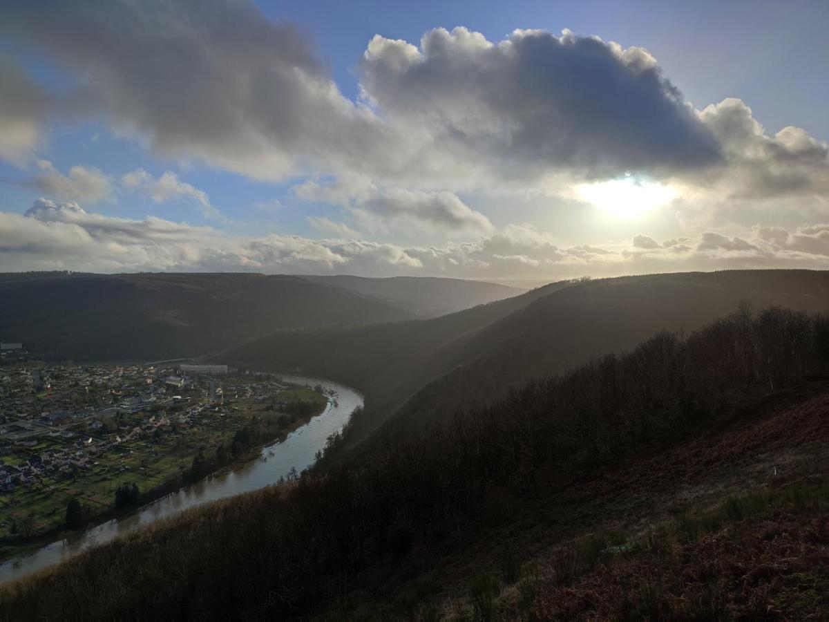 Entre Meuse Et Foret Revin  Eksteriør billede