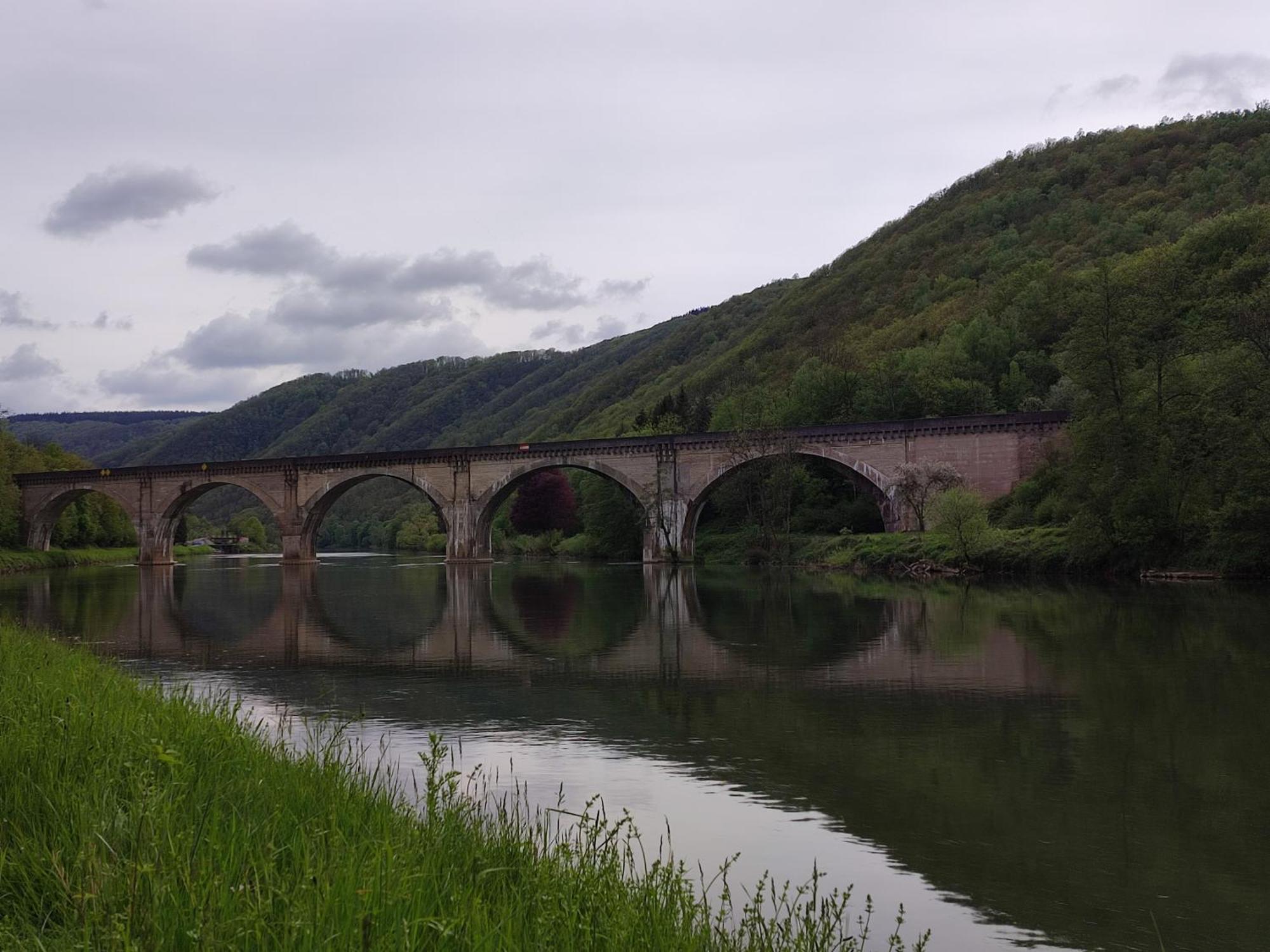 Entre Meuse Et Foret Revin  Eksteriør billede